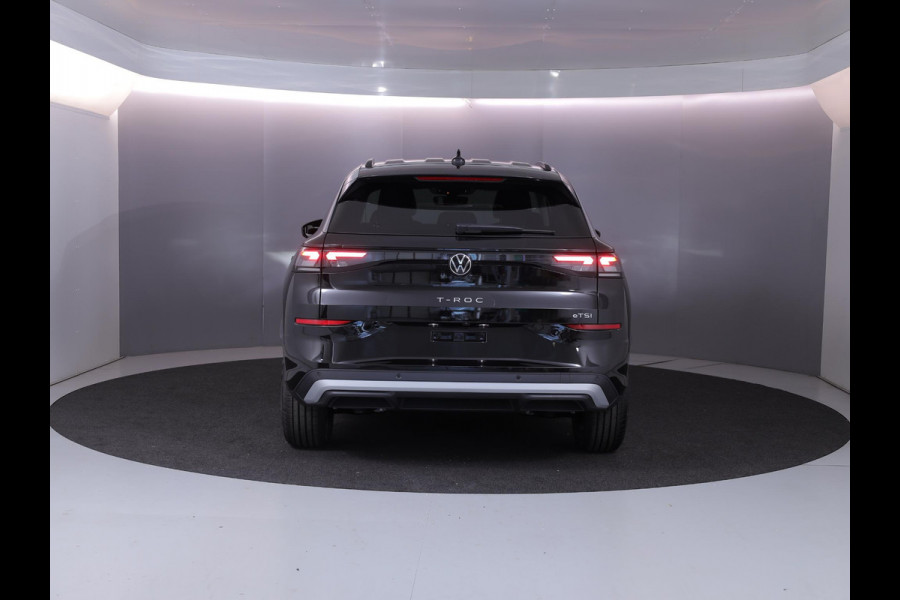 Volkswagen T-Roc Limited Edition 1.5 eTSI 85 kW / 116 PK SUV 7 vers Achteruitrijcamera | Stoelverwarming | Carplay