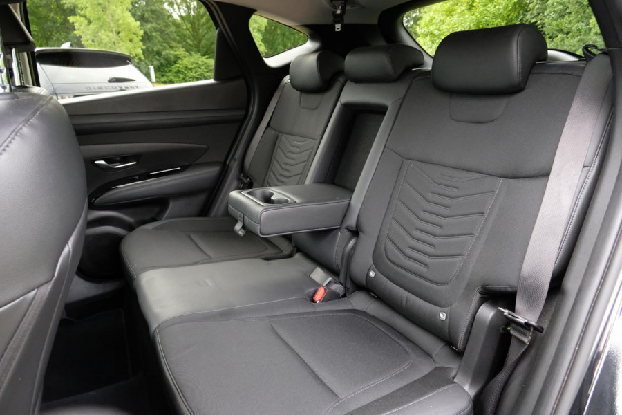 Hyundai Tucson 1.6 T-GDI HEV Comfort | Facelift model | Stoelverwarming | Achteruitrijcamera |  Automatische airconditioning | Elektrische Klep |
