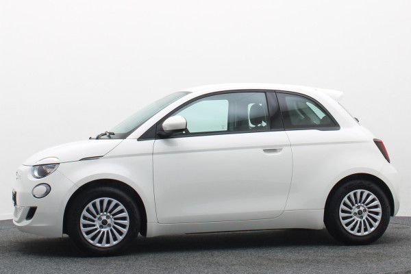 Fiat 500E Icon 42 kWh Virtual Cockpit, Cruise, Apple Carplay, Lane Assist, Climate, DAB, LED, 16''