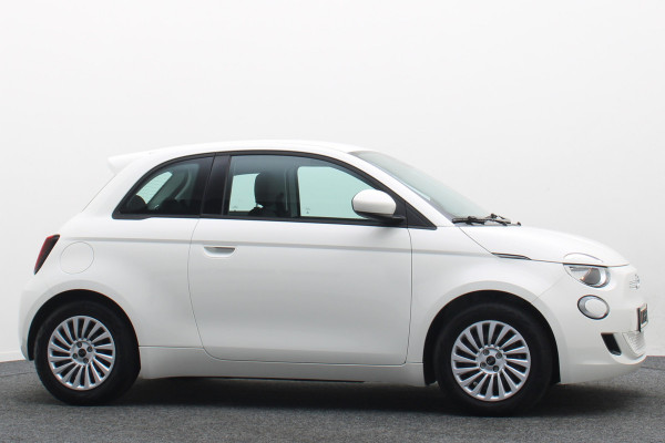 Fiat 500E Icon 42 kWh Virtual Cockpit, Cruise, Apple Carplay, Lane Assist, Climate, DAB, LED, 16''