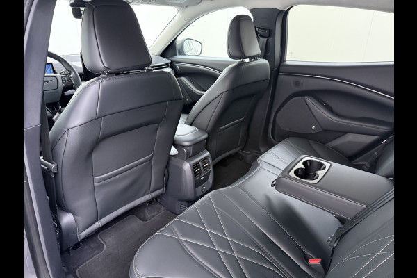 Ford Mustang Mach-E RWD 75kWh 360°Camera Adap.Cruise B&O®-Hifi Leder Stoel/Stuurverw. BLIS Navi Pdc Keyless Android Auto Apple Carplay Elek.Achterklep Lmv 18" DAB Bluetooth Led 1e Eigenaar Dealeronderhouden Origineel Nederlandse Auto