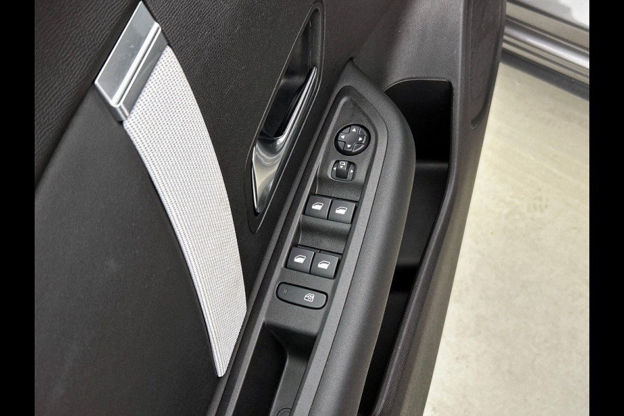 Citroën C4 X 1.2 Hybrid 145 Business CAMERA | NAVI & CARPLAY | AD-CRUISE