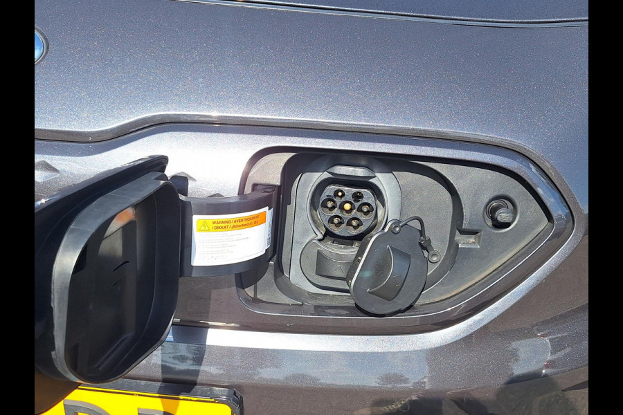 Kia e-Niro ExecutiveLine 64 kWh | SOH: 95,2% | 3 Fase | Leder | Adaptive CC | Climate |