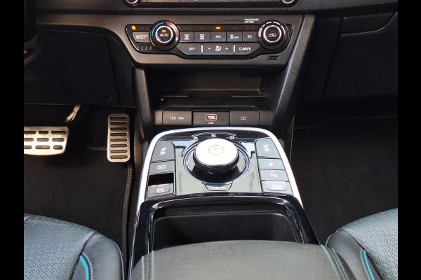 Kia e-Niro ExecutiveLine 64 kWh | SOH: 95,2% | 3 Fase | Leder | Adaptive CC | Climate |