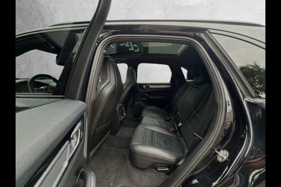Porsche Cayenne 2.9 S (Dealer OndH, 2e Eig, Panorama, Lucht Vering, Night Vis, 18-voudige Stoelen, Stoel VerW/ VerK, Camera, Etc)