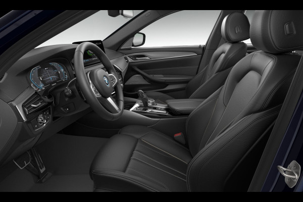 BMW 5 Serie Touring 530e xDrive M-Sport - Trekhaak - Driving Ass Prof - Head-Up - Harman Kardon
