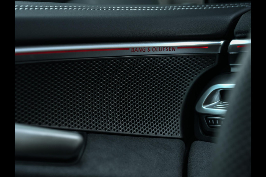 Audi A6 Avant 2.0 e-hybrid quattro S edition | Panoramadak | 5 jr Garantie | B&O | Achterasbesturing | Ambiance Interieur | 360 Camera | Trekhaak | Memory-Seats | Stoelverwarming | Passagiers Display | Active Cruise |