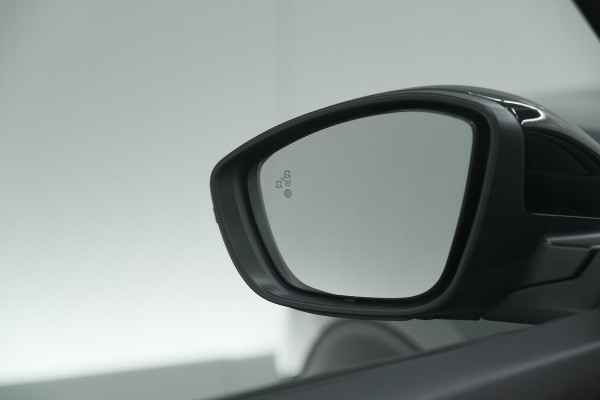 Peugeot 2008 PureTech 130 EAT8 Allure | 360 Camera | Adaptieve Cruise Control | Keyless | Dodehoekdetectie