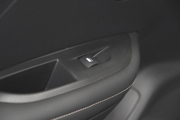 Peugeot 2008 PureTech 130 EAT8 Allure | 360 Camera | Adaptieve Cruise Control | Keyless | Dodehoekdetectie