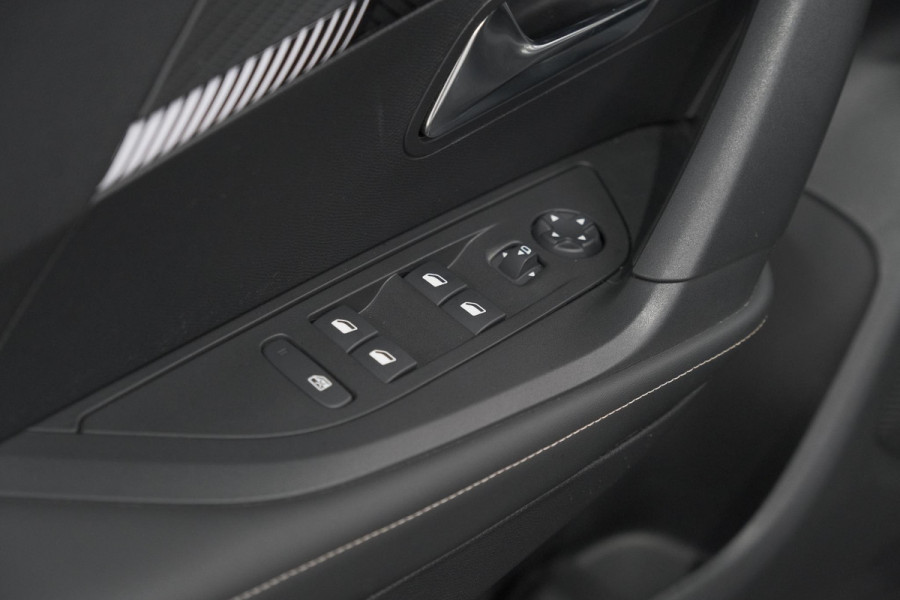 Peugeot 2008 PureTech 130 EAT8 Allure | 360 Camera | Adaptieve Cruise Control | Keyless | Dodehoekdetectie