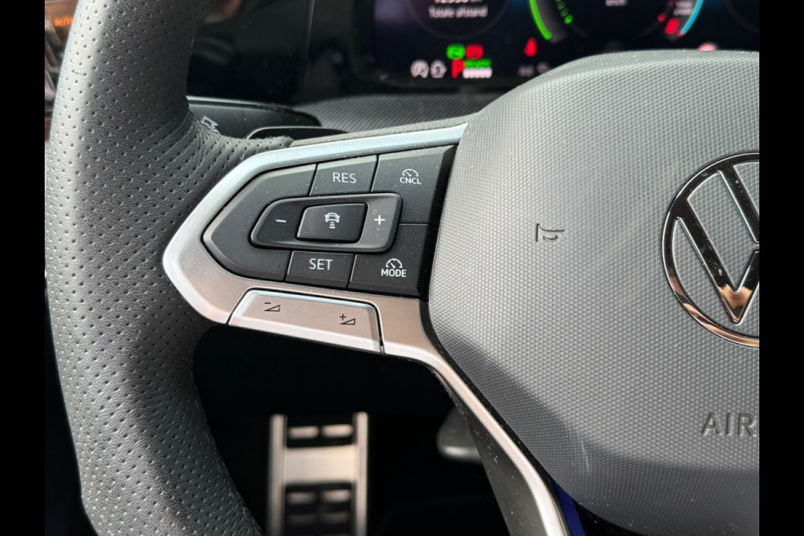 Volkswagen Golf GTE 1.5 eHybrid 272 PK HYBRID GTE-SPORT LEDER/LED-MATRIX/HEAD-UP!/18-INCH/TREKHAAK