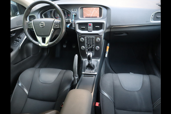 Volvo V40 2.0 T2 Momentum Navi /Stoelverw / Trekhaak / Climate / Handgesch Goed onderhouden