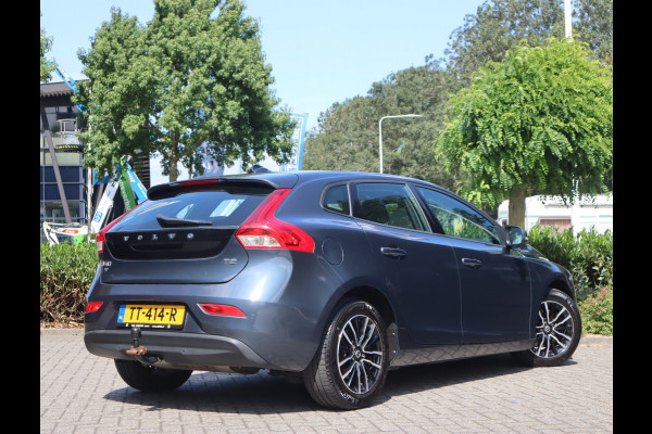 Volvo V40 2.0 T2 Momentum Navi /Stoelverw / Trekhaak / Climate / Handgesch Goed onderhouden
