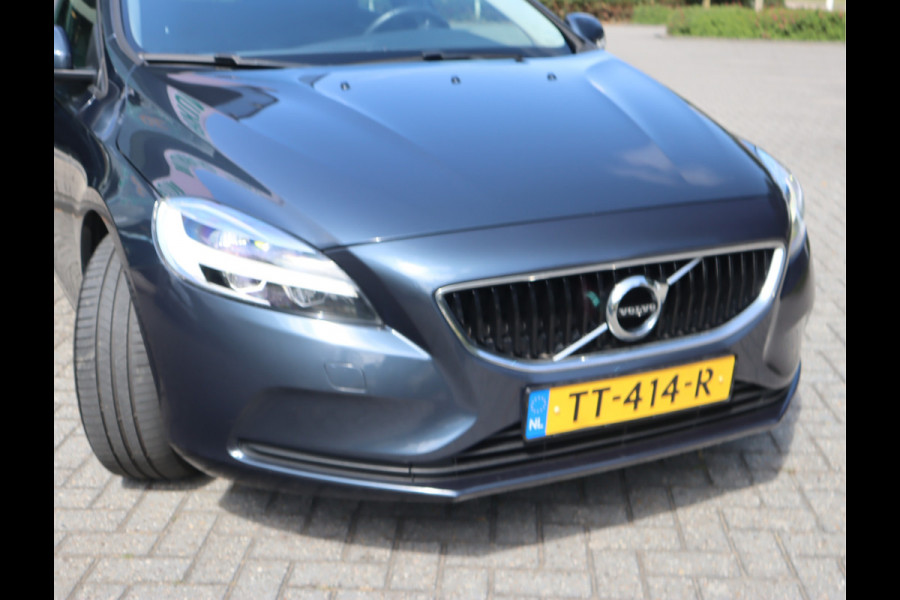 Volvo V40 2.0 T2 Momentum Navi /Stoelverw / Trekhaak / Climate / Handgesch Goed onderhouden