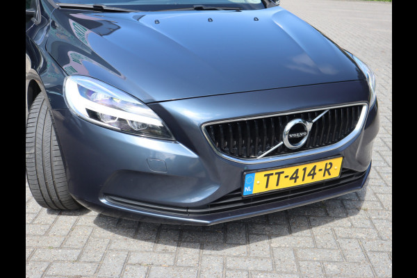 Volvo V40 2.0 T2 Momentum Navi /Stoelverw / Trekhaak / Climate / Handgesch Goed onderhouden