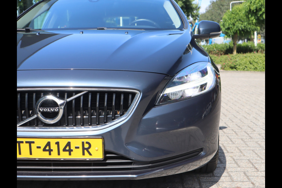 Volvo V40 2.0 T2 Momentum Navi /Stoelverw / Trekhaak / Climate / Handgesch Goed onderhouden