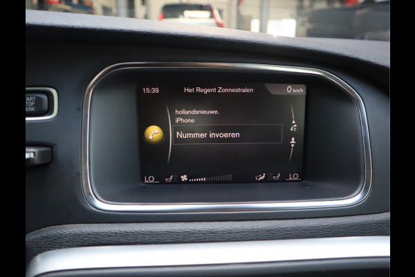 Volvo V40 2.0 T2 Momentum Navi /Stoelverw / Trekhaak / Climate / Handgesch Goed onderhouden