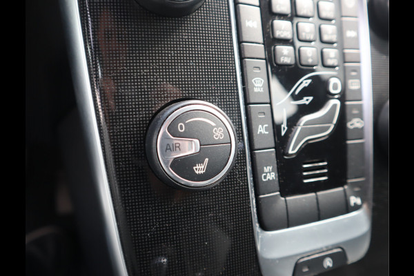Volvo V40 2.0 T2 Momentum Navi /Stoelverw / Trekhaak / Climate / Handgesch Goed onderhouden