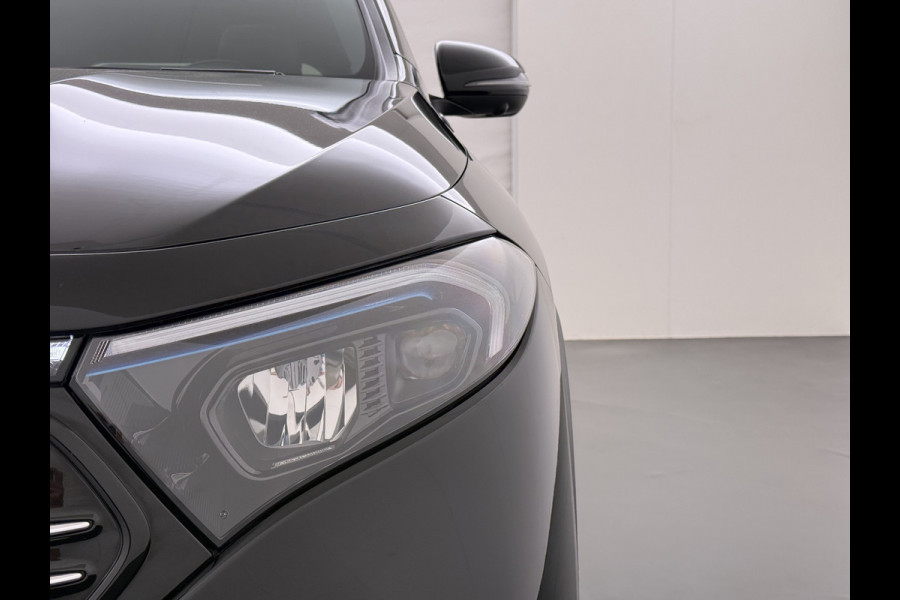 Mercedes-Benz EQA AMG 67kWh SOH 97% Pano.dak Leer/Alcantara 360Camera Hud Sfeerverlichting MemorySeats Navi Keyless Pdc Usb Apple/Android Elek.klep Ecc Aut.Verlichting Lane-dep. Dab 18''LM 250 Business Solution