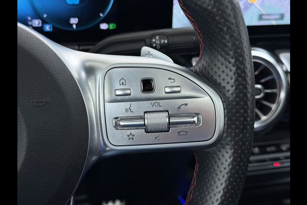 Mercedes-Benz EQA AMG 67kWh SOH 97% Pano.dak Leer/Alcantara 360Camera Hud Sfeerverlichting MemorySeats Navi Keyless Pdc Usb Apple/Android Elek.klep Ecc Aut.Verlichting Lane-dep. Dab 18''LM 250 Business Solution