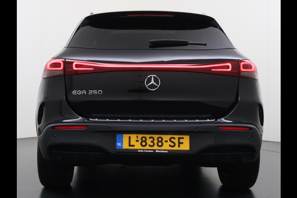 Mercedes-Benz EQA AMG 67kWh SOH 97% Pano.dak Leer/Alcantara 360Camera Hud Sfeerverlichting MemorySeats Navi Keyless Pdc Usb Apple/Android Elek.klep Ecc Aut.Verlichting Lane-dep. Dab 18''LM 250 Business Solution
