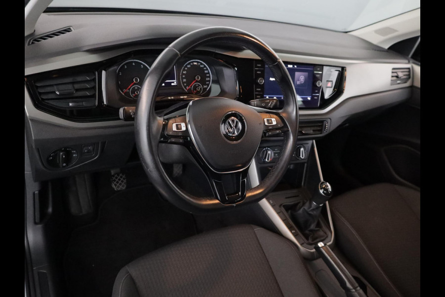 Volkswagen Polo 1.0 TSI Comfortline 95 pk | Navigatie via App | Airco | Parkeersensoren | Achteruitrijcamera | Adaptieve cruise control |