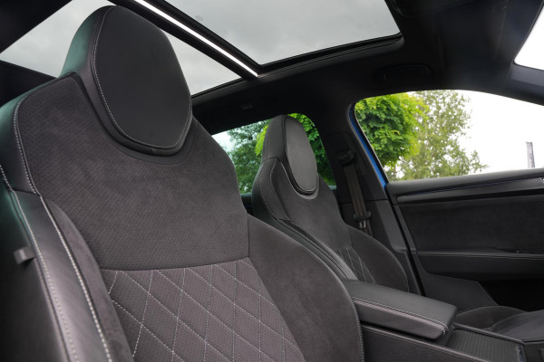 Škoda Superb Combi 1.4 iV Sportline Panoramadak Canton 360 Camera Keyless Dab+ Side Assist Leder Alcantara Stoelverwarming