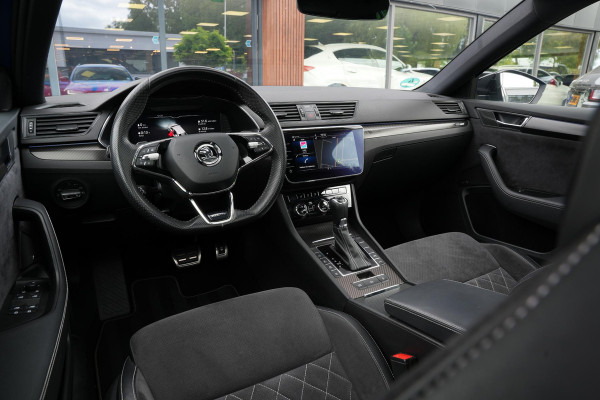 Škoda Superb Combi 1.4 iV Sportline Panoramadak Canton 360 Camera Keyless Dab+ Side Assist Leder Alcantara Stoelverwarming