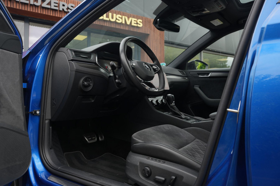 Škoda Superb Combi 1.4 iV Sportline Panoramadak Canton 360 Camera Keyless Dab+ Side Assist Leder Alcantara Stoelverwarming