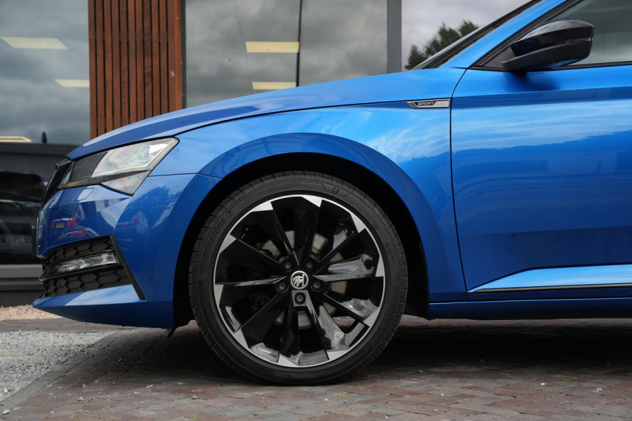 Škoda Superb Combi 1.4 iV Sportline Panoramadak Canton 360 Camera Keyless Dab+ Side Assist Leder Alcantara Stoelverwarming