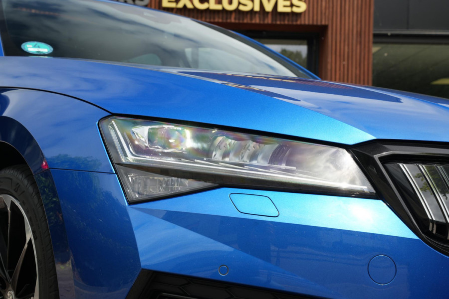 Škoda Superb Combi 1.4 iV Sportline Panoramadak Canton 360 Camera Keyless Dab+ Side Assist Leder Alcantara Stoelverwarming