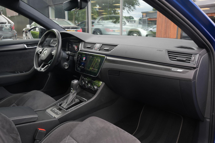 Škoda Superb Combi 1.4 iV Sportline Panoramadak Canton 360 Camera Keyless Dab+ Side Assist Leder Alcantara Stoelverwarming