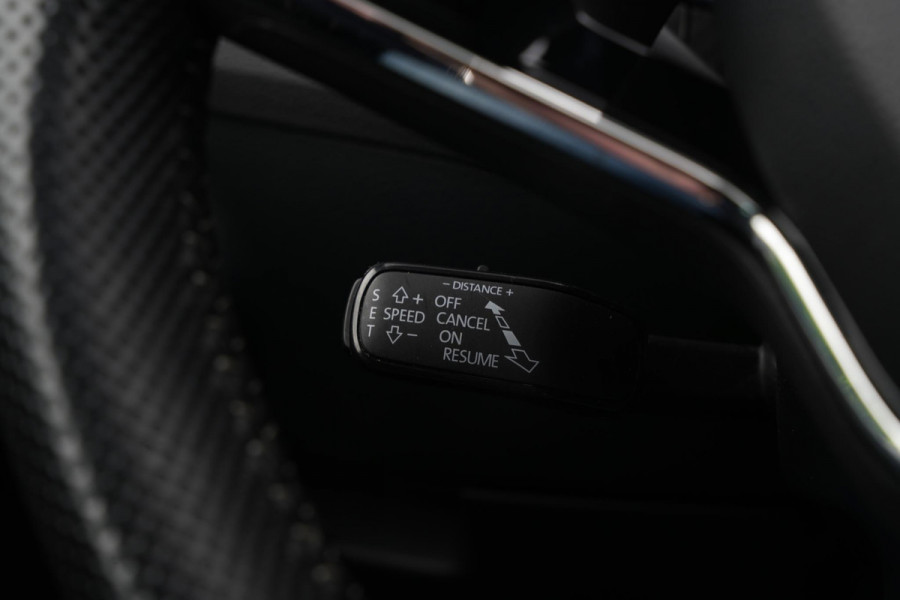 Škoda Superb Combi 1.4 iV Sportline Panoramadak Canton 360 Camera Keyless Dab+ Side Assist Leder Alcantara Stoelverwarming