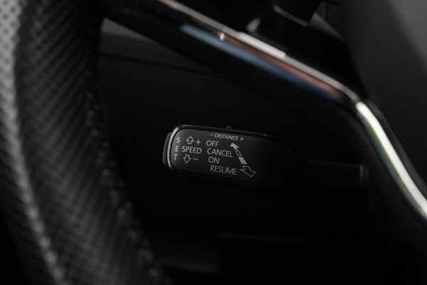 Škoda Superb Combi 1.4 iV Sportline Panoramadak Canton 360 Camera Keyless Dab+ Side Assist Leder Alcantara Stoelverwarming