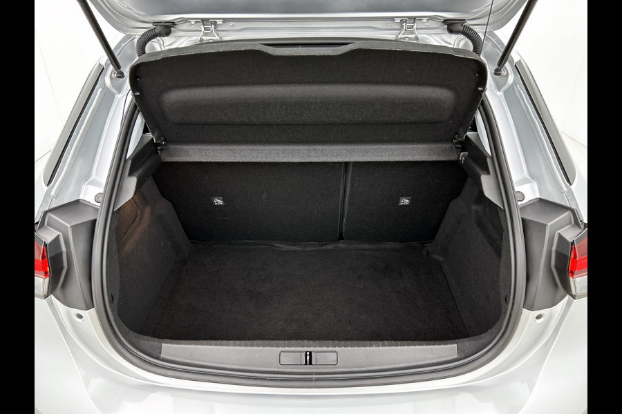 Opel Corsa E 100KW / 50KWh SOH 98% / Airco-Ecc. / Cruise-ctr. / Apple Carplay Android / Navigatie via Usb / Apk 05-2027