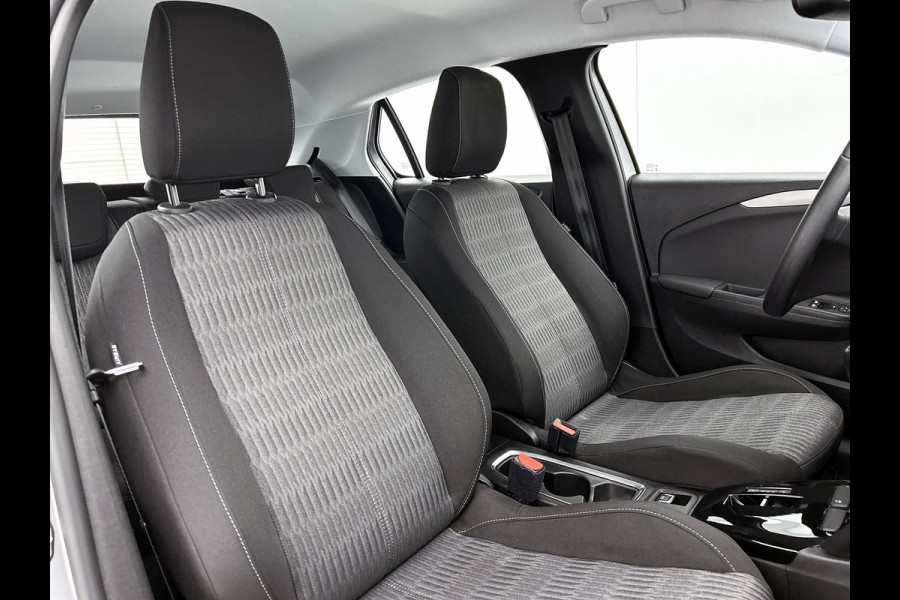 Opel Corsa E 100KW / 50KWh SOH 98% / Airco-Ecc. / Cruise-ctr. / Apple Carplay Android / Navigatie via Usb / Apk 05-2027