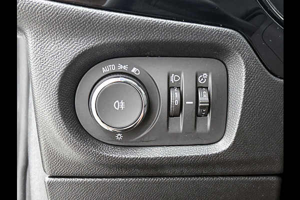 Opel Corsa E 100KW / 50KWh SOH 98% / Airco-Ecc. / Cruise-ctr. / Apple Carplay Android / Navigatie via Usb / Apk 05-2027