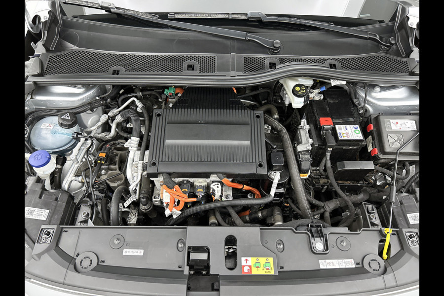 Opel Corsa E 100KW / 50KWh SOH 98% / Airco-Ecc. / Cruise-ctr. / Apple Carplay Android / Navigatie via Usb / Apk 05-2027