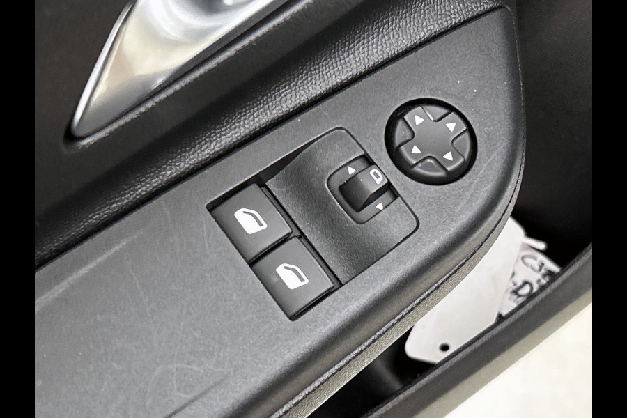 Opel Corsa E 100KW / 50KWh SOH 98% / Airco-Ecc. / Cruise-ctr. / Apple Carplay Android / Navigatie via Usb / Apk 05-2027