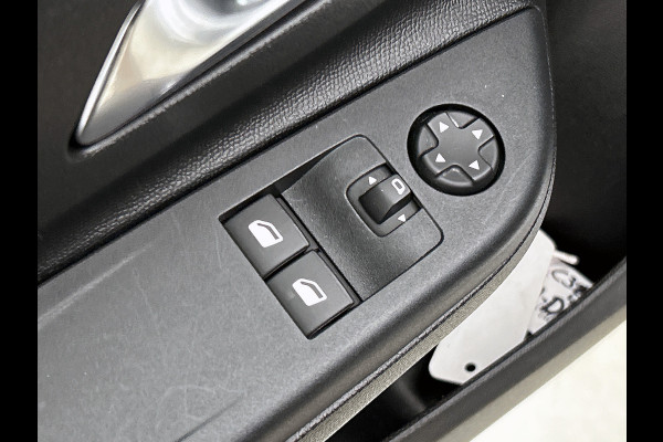 Opel Corsa E 100KW / 50KWh SOH 98% / Airco-Ecc. / Cruise-ctr. / Apple Carplay Android / Navigatie via Usb / Apk 05-2027