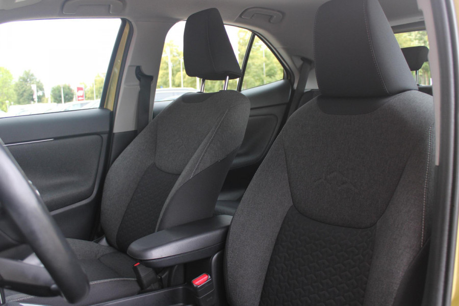 Toyota Yaris Cross 1.5 Hybrid Dynamic | KEYLESS ENTRY / START | VOORSTELEN VERWARMD | STUUR VERWARMING | HEAD-UP DISPLAY | LED KOPLAMPEN | ADAPTIVE CRUISE CONTROL | LANE ASIST |  ELEKTRISCH BEDIENBARE ACHTERKLEP | DRAADLOOS APPLE CARPLAY | ANDROID AUTO |  ACHTERUITRIJCAMERA | DRAADLOZE TELEFOONLADER | VOORRUIT VERWARMING | 16" LICHTMETALEN VELGEN |