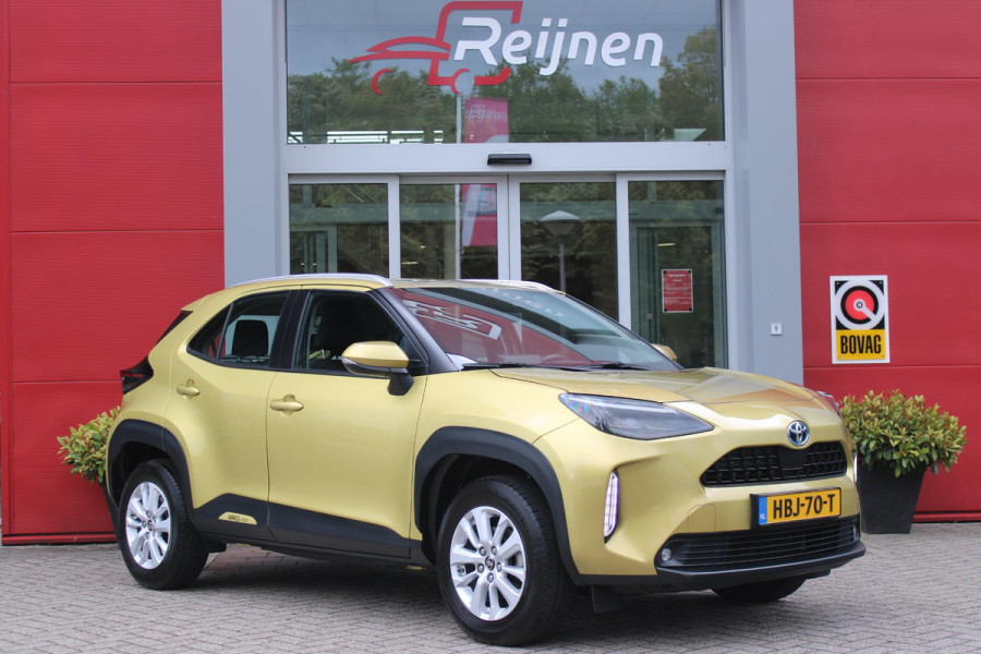 Toyota Yaris Cross 1.5 Hybrid Dynamic | KEYLESS ENTRY / START | VOORSTELEN VERWARMD | STUUR VERWARMING | HEAD-UP DISPLAY | LED KOPLAMPEN | ADAPTIVE CRUISE CONTROL | LANE ASIST |  ELEKTRISCH BEDIENBARE ACHTERKLEP | DRAADLOOS APPLE CARPLAY | ANDROID AUTO |  ACHTERUITRIJCAMERA | DRAADLOZE TELEFOONLADER | VOORRUIT VERWARMING | 16" LICHTMETALEN VELGEN |