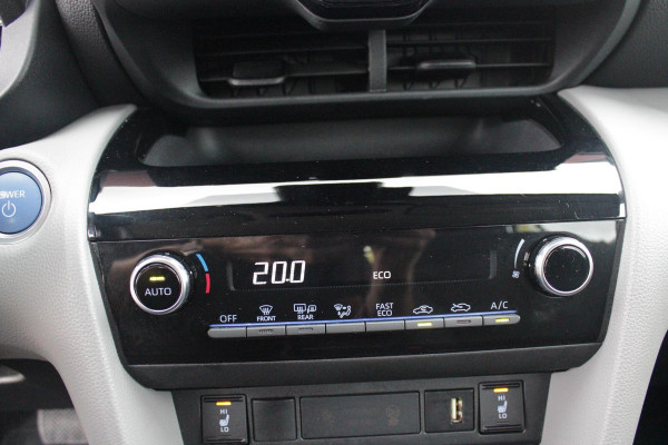 Toyota Yaris Cross 1.5 Hybrid Dynamic | KEYLESS ENTRY / START | VOORSTELEN VERWARMD | STUUR VERWARMING | HEAD-UP DISPLAY | LED KOPLAMPEN | ADAPTIVE CRUISE CONTROL | LANE ASIST |  ELEKTRISCH BEDIENBARE ACHTERKLEP | DRAADLOOS APPLE CARPLAY | ANDROID AUTO |  ACHTERUITRIJCAMERA | DRAADLOZE TELEFOONLADER | VOORRUIT VERWARMING | 16" LICHTMETALEN VELGEN |