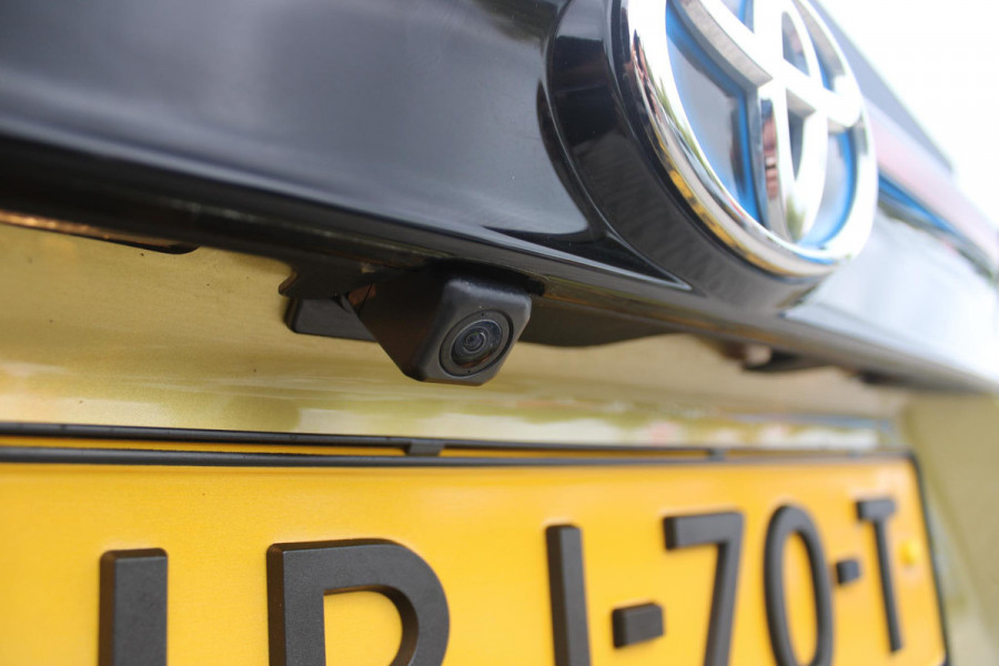 Toyota Yaris Cross 1.5 Hybrid Dynamic | KEYLESS ENTRY / START | VOORSTELEN VERWARMD | STUUR VERWARMING | HEAD-UP DISPLAY | LED KOPLAMPEN | ADAPTIVE CRUISE CONTROL | LANE ASIST |  ELEKTRISCH BEDIENBARE ACHTERKLEP | DRAADLOOS APPLE CARPLAY | ANDROID AUTO |  ACHTERUITRIJCAMERA | DRAADLOZE TELEFOONLADER | VOORRUIT VERWARMING | 16" LICHTMETALEN VELGEN |