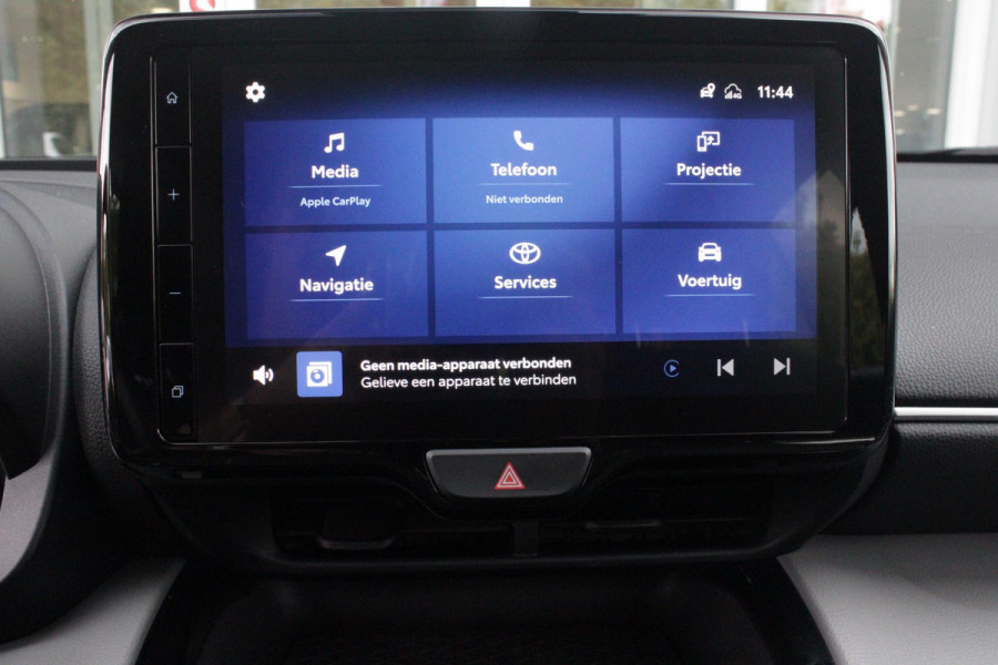 Toyota Yaris Cross 1.5 Hybrid Dynamic | KEYLESS ENTRY / START | VOORSTELEN VERWARMD | STUUR VERWARMING | HEAD-UP DISPLAY | LED KOPLAMPEN | ADAPTIVE CRUISE CONTROL | LANE ASIST |  ELEKTRISCH BEDIENBARE ACHTERKLEP | DRAADLOOS APPLE CARPLAY | ANDROID AUTO |  ACHTERUITRIJCAMERA | DRAADLOZE TELEFOONLADER | VOORRUIT VERWARMING | 16" LICHTMETALEN VELGEN |