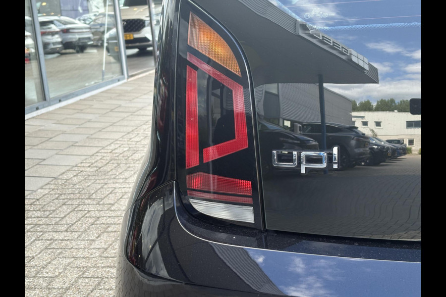 Volkswagen up! 1.0 | Cruise control | Camera | Climate control
