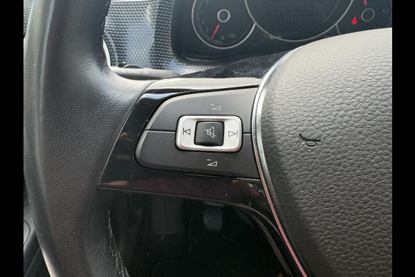 Volkswagen up! 1.0 | Cruise control | Camera | Climate control