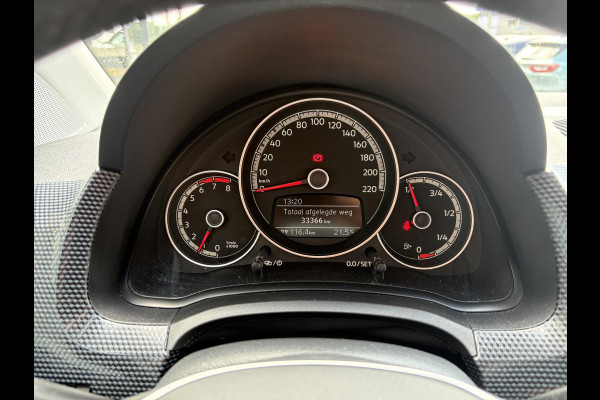 Volkswagen up! 1.0 | Cruise control | Camera | Climate control