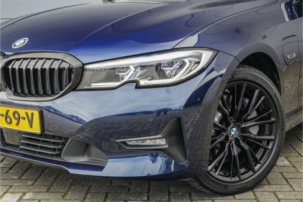 BMW 3 Serie Touring 330e ACC Laser HUD Keyless Camera 18"