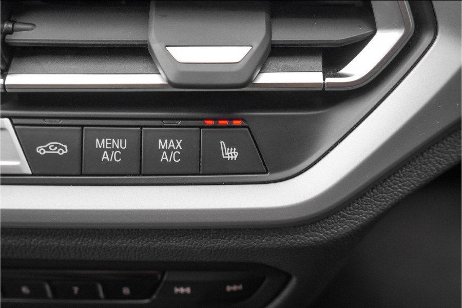 BMW 3 Serie Touring 330e ACC Laser HUD Keyless Camera 18"